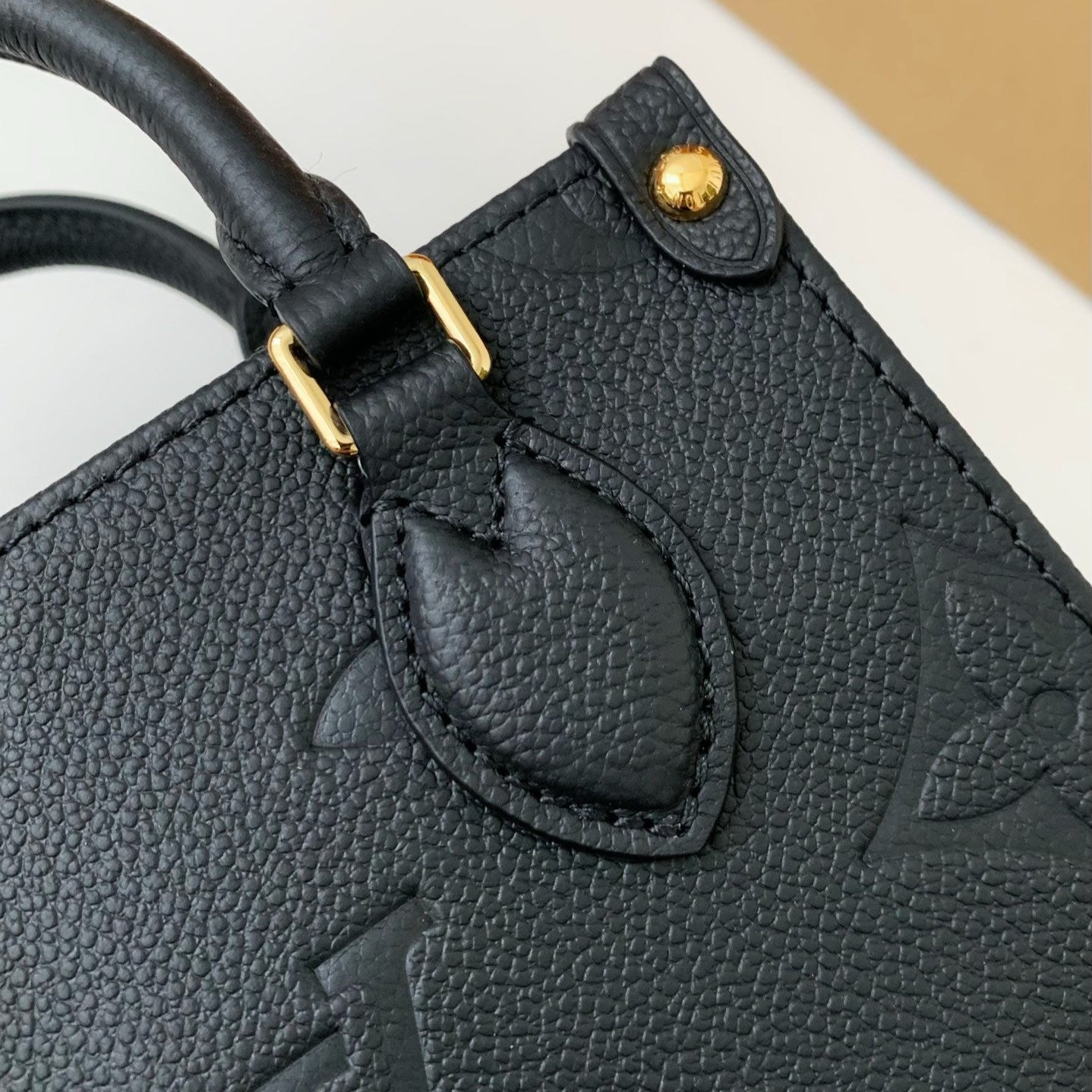 ON THE GO BAG