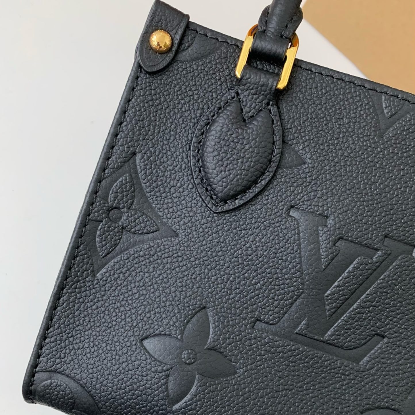 ON THE GO BAG