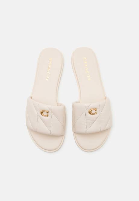 HOLLY WHITE QUILTED SLIDES