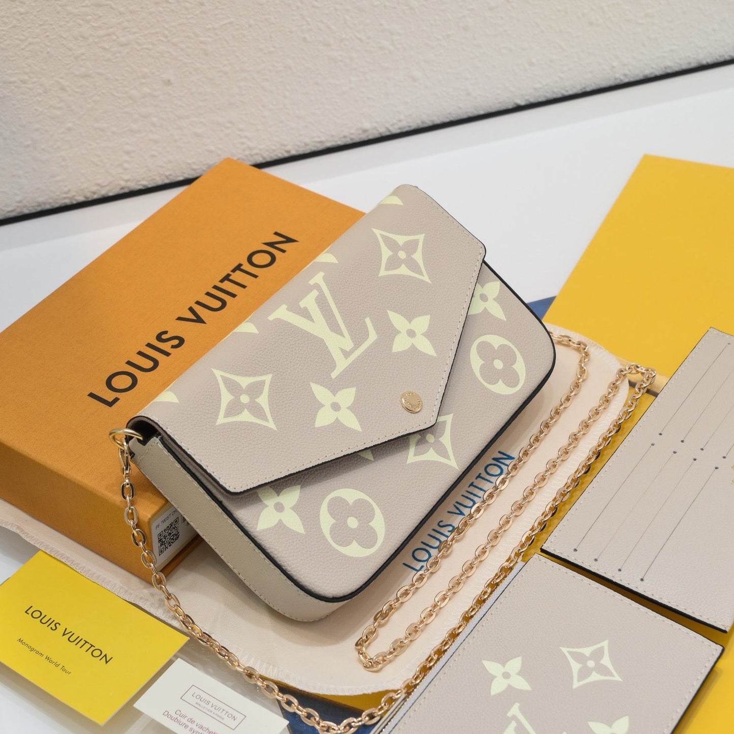 FELICIE POCHETTE BAG - APRICOT