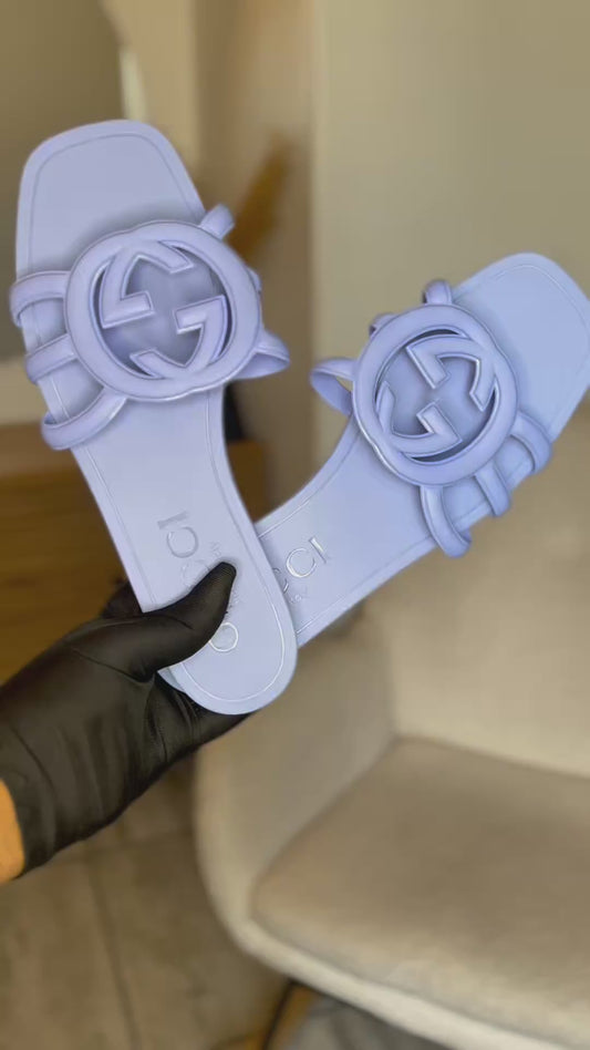 INTERLOCKING G RUBBER SLIDE SANDALS - LAVENDER